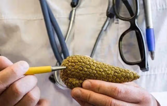 每天兩三次「大號」,48歲男子竟查出胰腺癌!這5大信號不能忽視