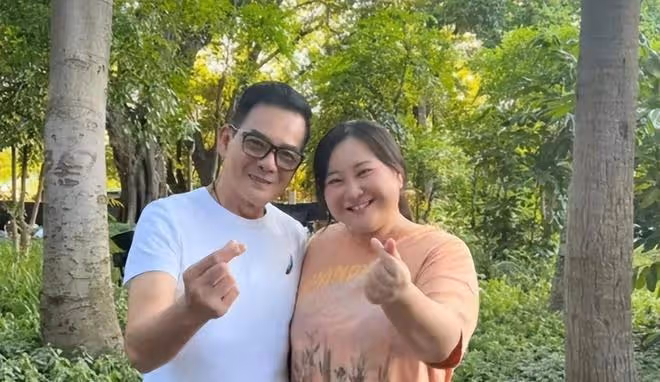 59歲港星內地酒吧商演,冷酷出場被批耍大牌,被嘲「裝大明星」