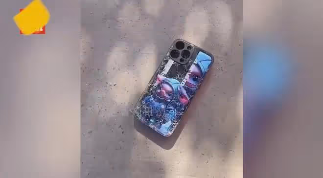 新娘突然要3.8萬下車禮,新郎借錢被舅舅踢飛手機,下秒女方傻眼