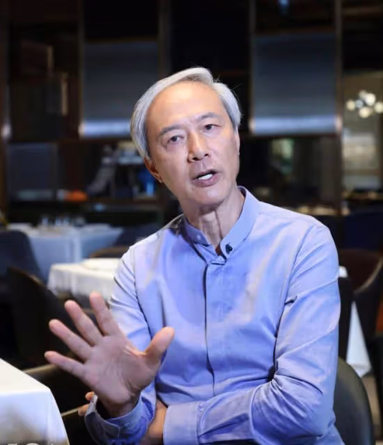 TVB老戲骨自爆被某演員惡意玩弄,曾做過的士司機,再婚收穫幸福生活