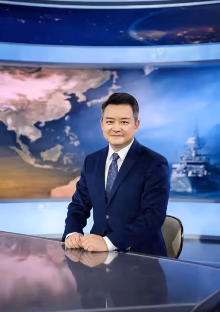 主持人李佳明,31歲因一句話離開央視赴美深造,現在的他怎樣了