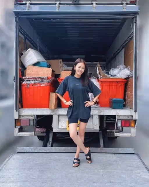 TVB女星離巢觀眾不舍!大曬1800集劇本玩自拍!網名嘆為觀止