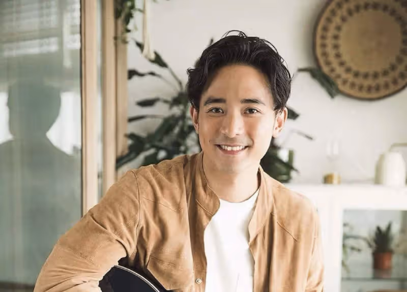 恭喜!香港男星林德信宣布愛妻生子,父親林子祥如願升級做爺爺