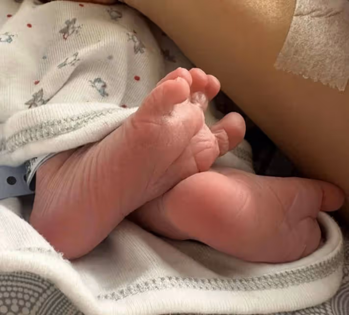 恭喜!周潤發前妻余安安宣布再度當外婆,大女兒二胎平安生子