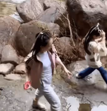 章子怡曬女兒出遊,前夫汪峰:跟老外過日子哪段你忘了?