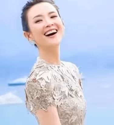 章子怡有了新的男朋友,年近半百的她,又是人間好姻緣!
