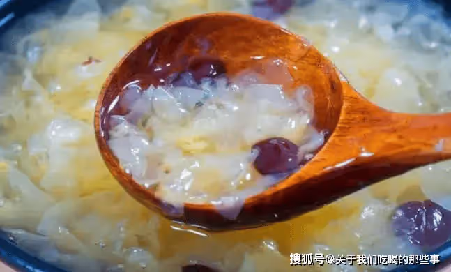 燉銀耳湯,切記不要直接下鍋燉!牢記4點,20分鐘出膠,湯更粘稠
