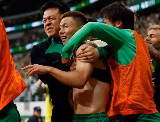 8分鐘狂轟3球驚天大逆轉!北京國安隊3:2梅州豪取五連勝