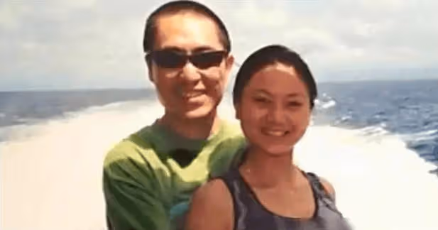 74歲張藝謀家族合照!幸福密碼何在?大女兒和洋女婿站C位,背後故事耐人尋味