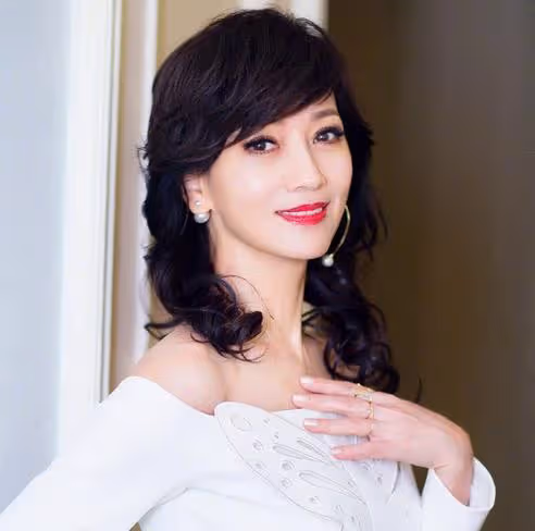 60+女星現狀:關之琳減齡,潘虹驚艷,葉倩文最高級!