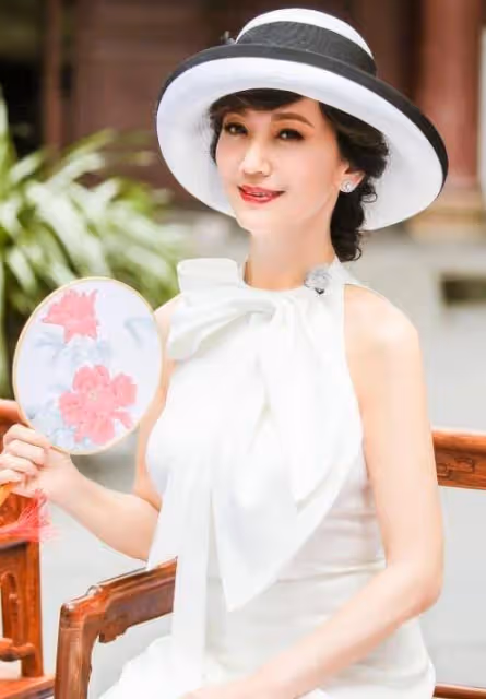 60+女星現狀:關之琳減齡,潘虹驚艷,葉倩文最高級!