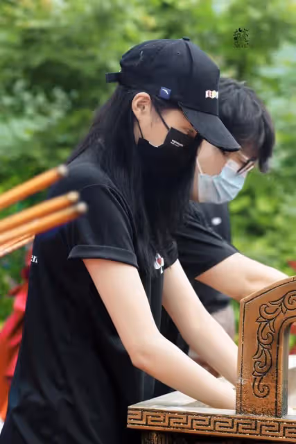 關曉彤終於要在新劇翻身啦!穿民國風造型美到爆,盡顯富家千金範