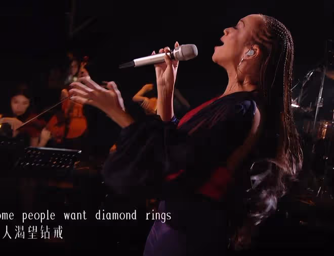 湖南這一夜，脫離了修音的內娛大明星們，集體跌落「神壇」