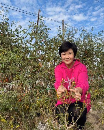 59歲崔佩儀遭路人「隨機拍片惡整」！年輕人要她抓i狂笑：滿受傷的