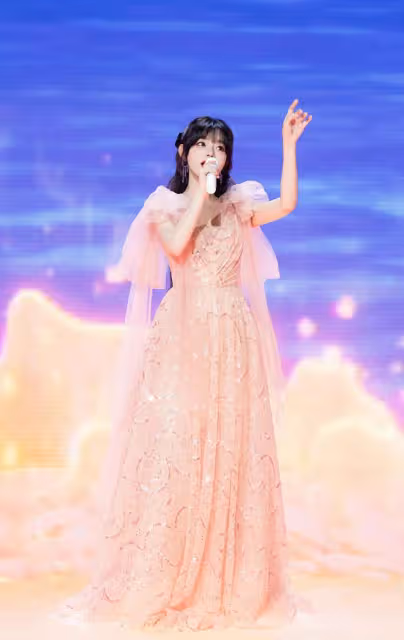黃霄雲與《歌手2024》接洽,網友:不用練感情了,準備升咖吧!