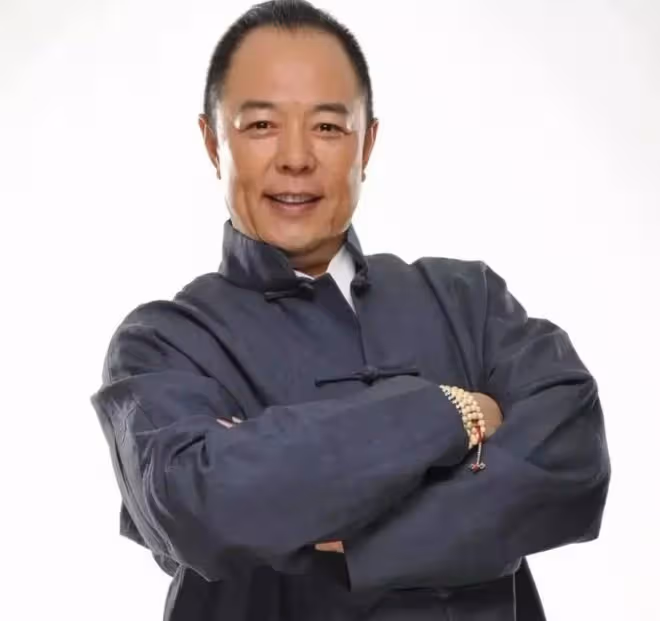 侯俊傑:從北影校花到發福大媽,她到底經歷了什麼?