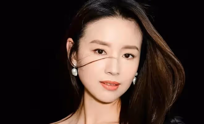 45歲董潔:一婚出軌王大治,離婚11年後,才和丈夫和解