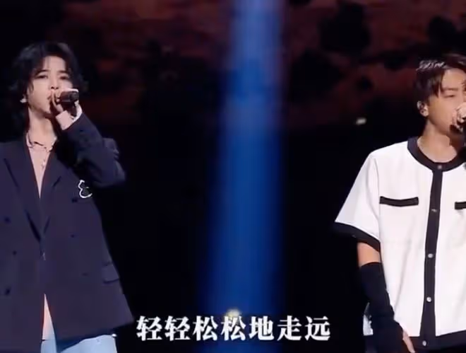 央媒辣評《歌手》,華語樂壇的潛規則,被毫不留情的揭露!