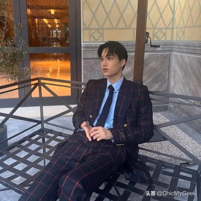 傻萌臉，身材卻是男菩薩！