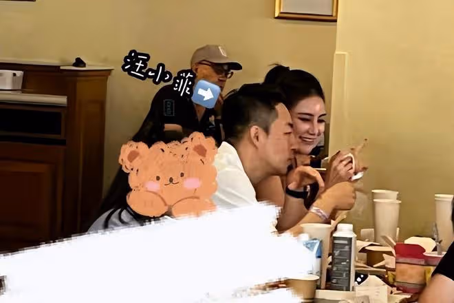 馬筱梅升級成女主人,陪汪小菲新加坡開店,穿情侶職業裝羨煞旁人