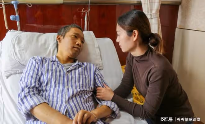 父親去世後,我每月給繼母1000塊錢,我離婚後她倒給我20萬