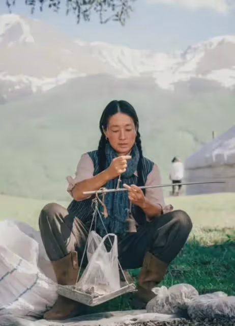 扮丑、撒潑、不內耗，會挑戲的馬伊琍在新劇里的姐弟戀贏麻了