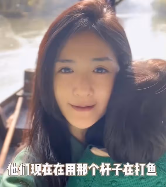 張傑小女兒滿3歲，謝娜罕曬母女合照，把小咘芽抱懷裡親吻好有愛