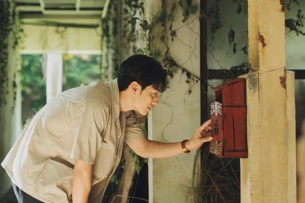 范少勛二刷才看懂！《我在這裡等你》導演親解「信箱謎題」