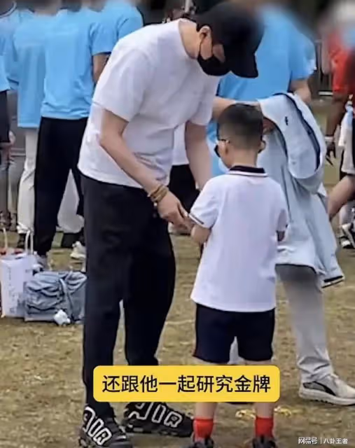 蹭趙麗穎熱度?馮紹峰母親節發文,句句不離趙麗穎,兒子正面曝光