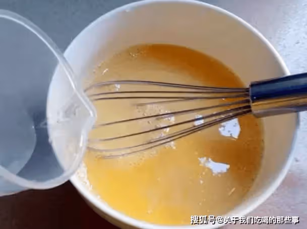 蒸雞蛋羹加冷水還是溫水?蒸幾分鐘?照著做,滑嫩如豆腐腦