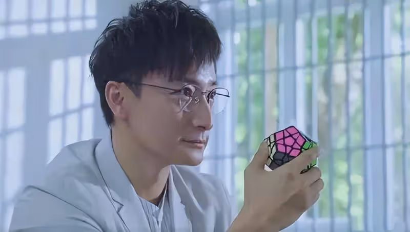 TVB《逆天奇案》大結局，兩位最強幕後驚喜客串，主角無聲飆戲