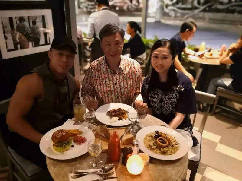 TVB老戲骨曾因妻子因病離世想過自殺，如今再婚生活幸福，另一半仍患疾病