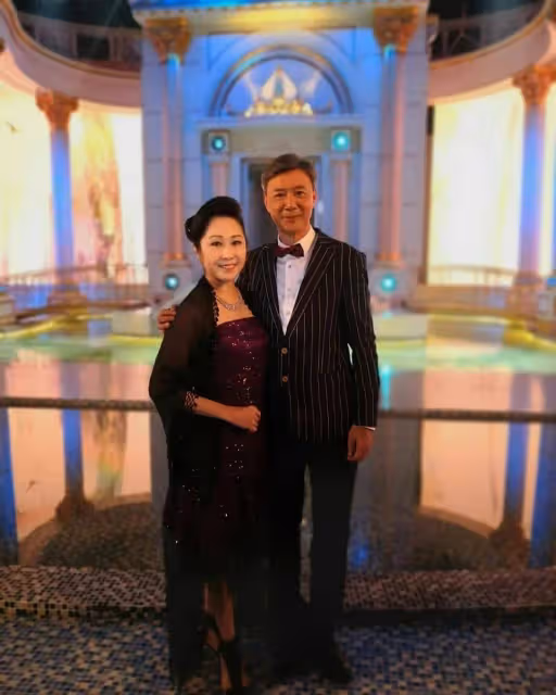 TVB老戲骨曾因妻子因病離世想過自殺,如今再婚生活幸福,另一半仍患疾病