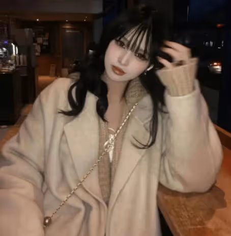 汪峰18歲女兒近 照火辣,濃妝艷抹街頭夜遊,傳章子怡走後風格大變
