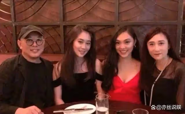 李連杰五台山虔誠禮佛,林虎大師親迎,保鏢護駕顯疲態