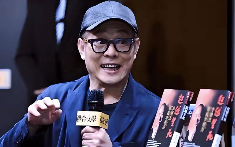 李連杰赴五台山禮佛,獲知名大師熱情接待,火供場面大遭百人圍觀