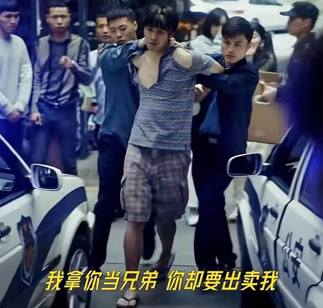 《新生》大結局:小喬到死都不知,費可舉報了他,還自毀前程