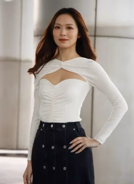 TVB小花醫生舊愛驚現公司節目,網友贊他靚仔有明星相,嘆女方走寶