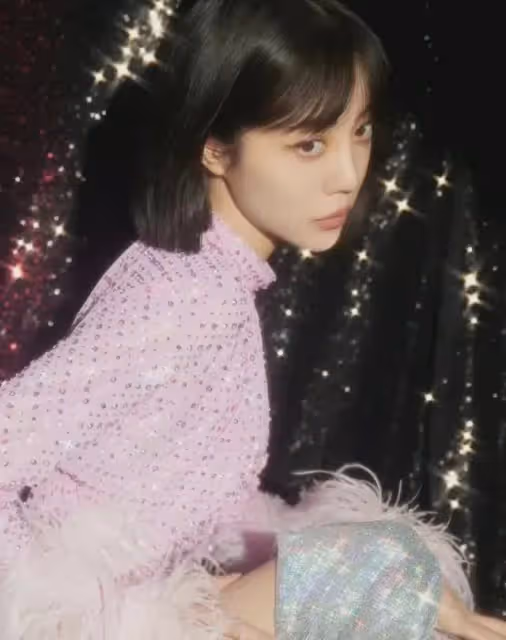 李溪芮戀情曝光！男方被扒比她小10歲，網友吐槽她是「金莎2號」