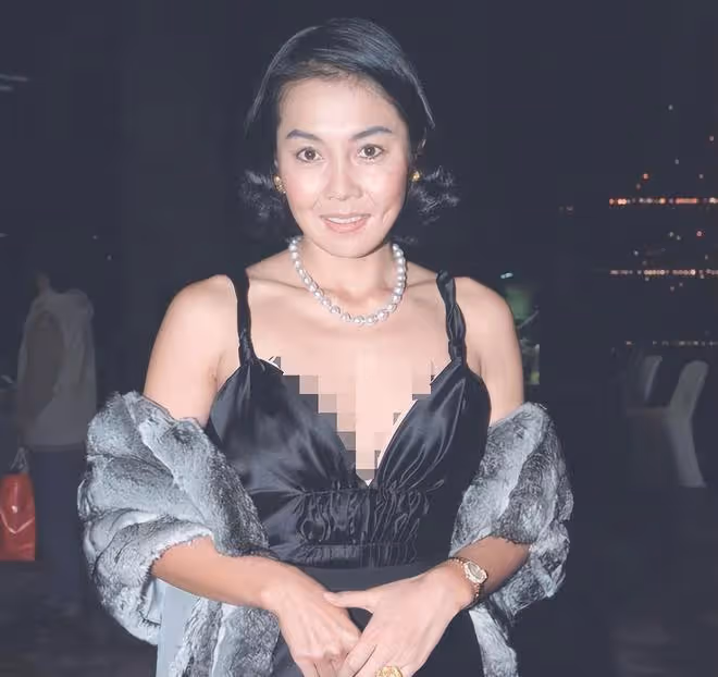 何莉莉:遭背叛43年不離婚,熬死丈夫後,她的報復讓小三有苦難言