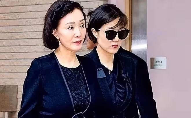 何莉莉:遭背叛43年不離婚,熬死丈夫後,她的報復讓小三有苦難言