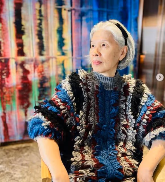 周杰倫曬葉惠美近照：用6個祝福感謝母親，稱媽媽是藝術家