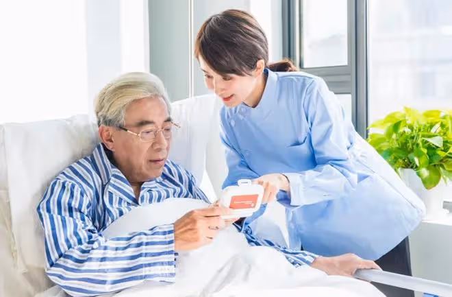 不許我和妹妹上大學的父親,供叔叔的兒子讀了研究生,最後打臉了