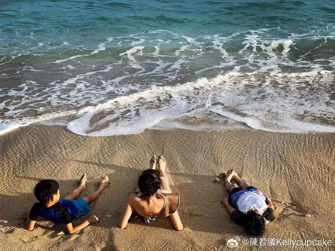 林志穎老婆穿寬鬆裙像懷孕，臉蛋圓潤胖一圈，網友：孕相很明顯