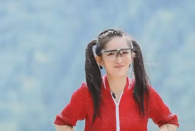 42歲的謝娜，終於為自己的「裝瘋賣傻」付出了代價