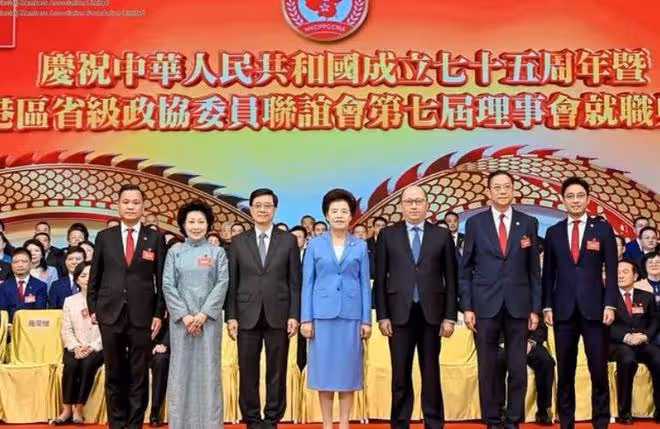 霍家根正苗紅：霍啟山霍啟剛發展事業，郭晶晶也全力輔助衝刺
