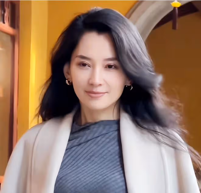 汪峰新戀情曝光！被扒為網紅森林北，離異有一女，顏值超章子怡！