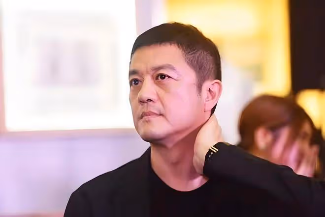 李亞鵬又遭報應！被前合作夥伴爆黑料，諸多聊天記錄曝光信息量大