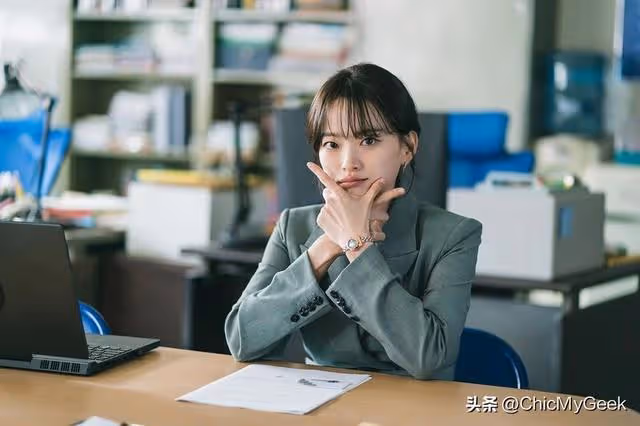 37歲逆齡童顏看呆網友，連身材都很有料！