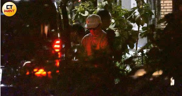 具俊曄深夜慶功現場「不見大S」 徐家人沒來…趕12點前回家